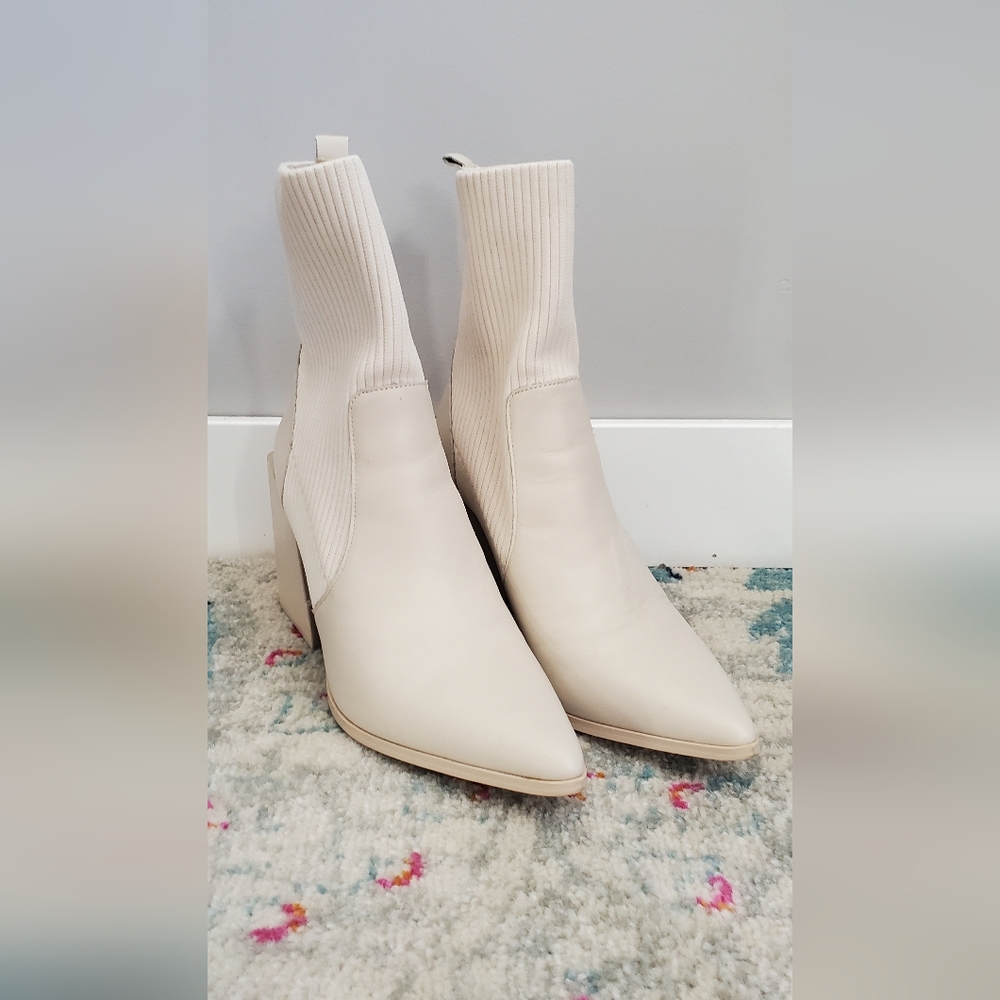 Steve Madden Elegant Cream Ankle Boots. womens 10m VGUC